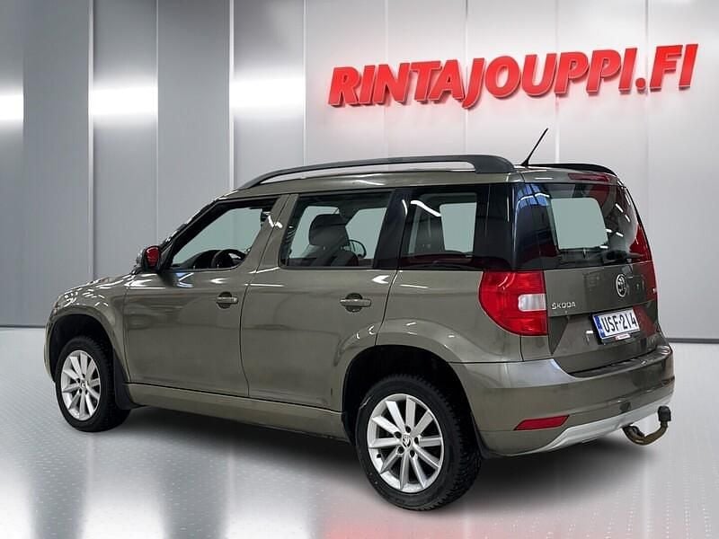 Käytetty Skoda Yeti GreenLine 105 HP (77 kW) 2014 Katumaasturi