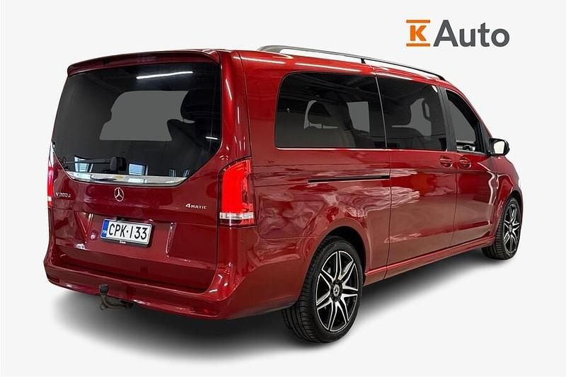 Käytetty Mercedes V300 Avantgarde 237 HP (174 kW) 2021 Met. punainen Tila-auto