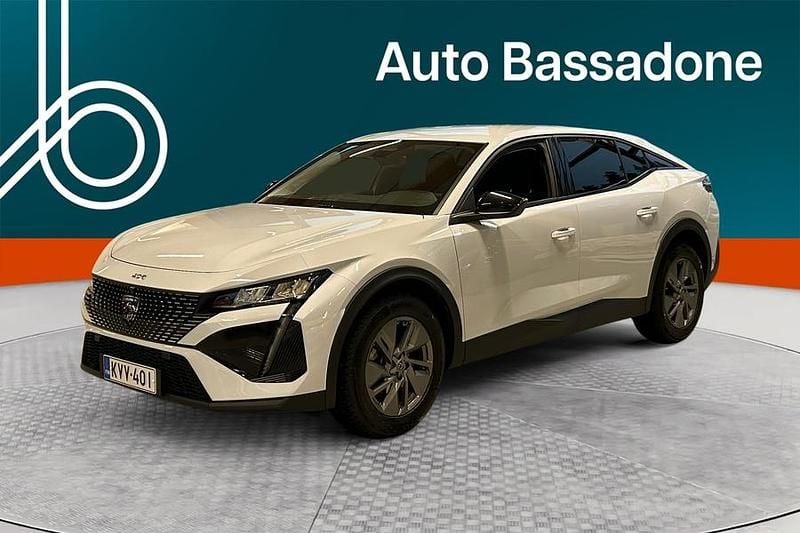 Käytetty Peugeot 408 Allure 131 HP (96 kW) 2024 Viistoperä