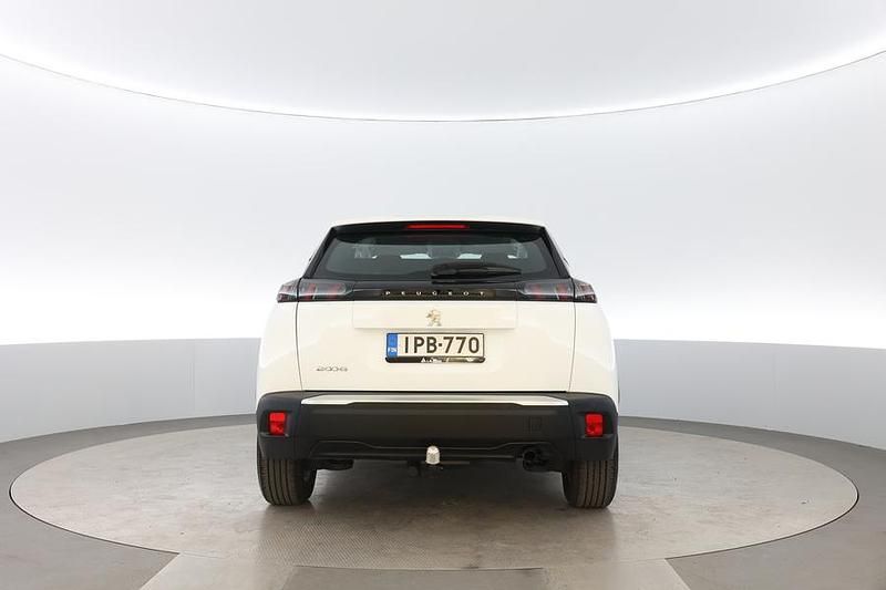 Käytetty Peugeot 2008 Active 101 HP (74 kW) 2022 Katumaasturi