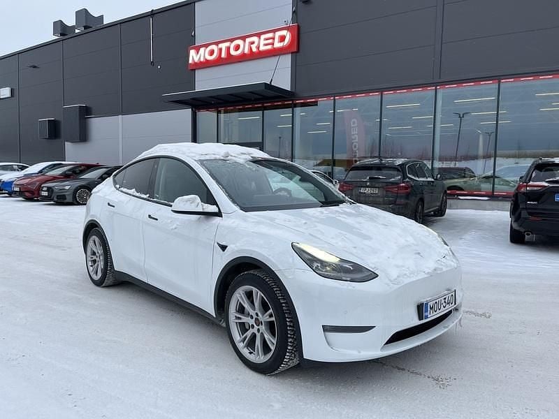 Käytetty Tesla Model Y 258 kW (351 HP) 2022 Katumaasturi