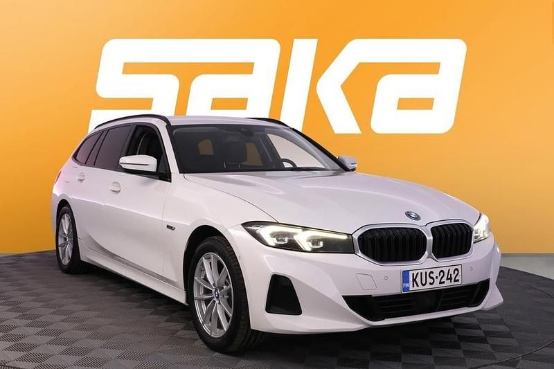 Käytetty BMW 330e Shadowline 292 HP (214 kW) 2023 Farmari