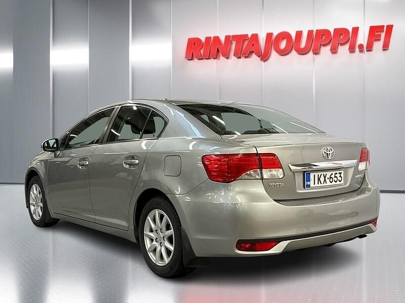 Käytetty Toyota Avensis Multidrive S 147 HP (108 kW) 2012 Harmaa Sedan