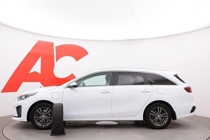 Käytetty Kia Ceed Sportswagon EX 140 HP (102 kW) 2020 Valkoinen Farmari