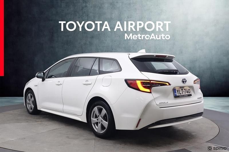 Käytetty Toyota Corolla Business Edition 122 HP (89 kW) 2020 Valkoinen Farmari
