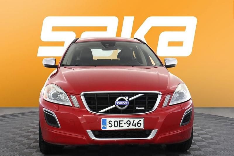 Käytetty Volvo XC60 Business Edition 215 HP (158 kW) 2012 Katumaasturi