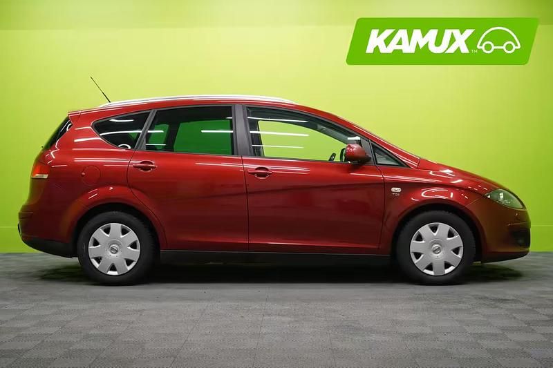 Käytetty Seat Altea XL Stylance 140 HP (102 kW) 2009 Punainen Tila-auto