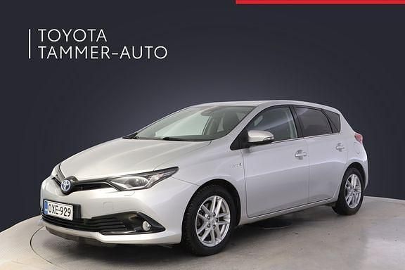 Käytetty Toyota Auris Active 98 HP (72 kW) 2018 Hopea Viistoperä