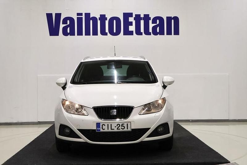 Käytetty Seat Ibiza ST Copa 105 HP (77 kW) 2012 Valkoinen Farmari