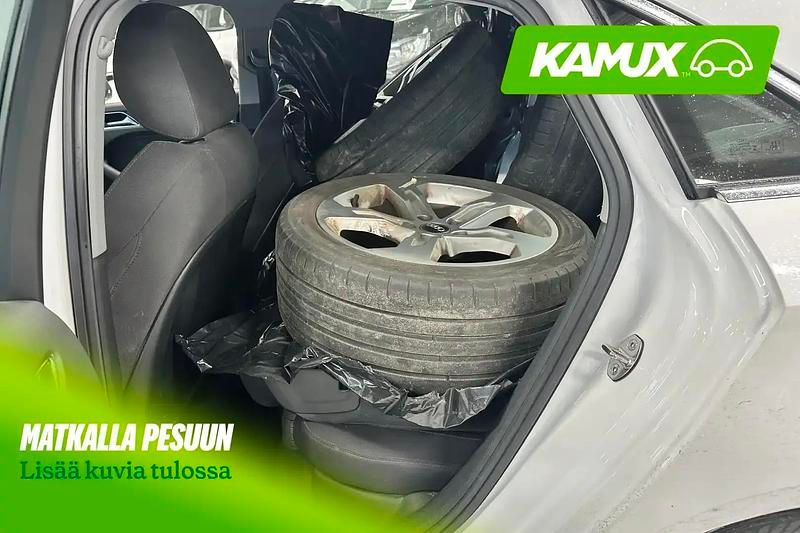 Käytetty Audi A3 Business 184 HP (135 kW) 2018 Valkoinen Sedan