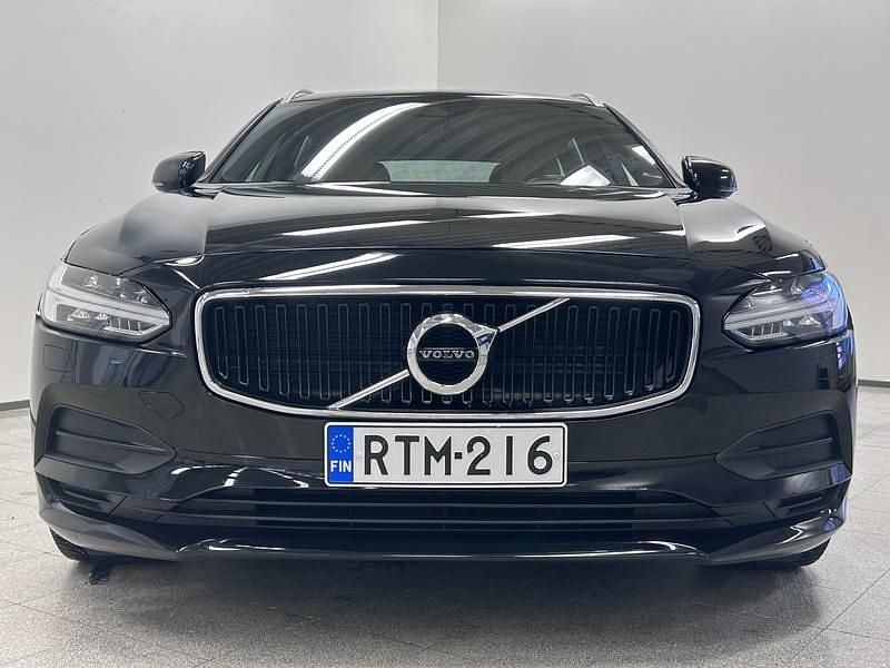 Käytetty Volvo V90 Momentum 150 HP (110 kW) 2017 Farmari