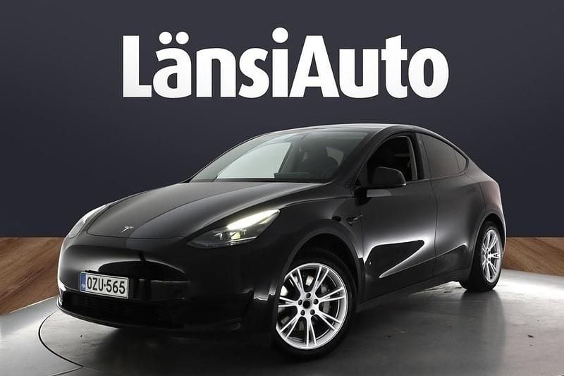 Käytetty 2023 Tesla Model Y RWD Katumaasturi | 27 890 € (Perustarjous) - Kuva 1/1