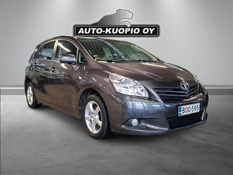 Käytetty Toyota Verso Edition 147 HP (108 kW) 2011 Harmaa Tila-auto