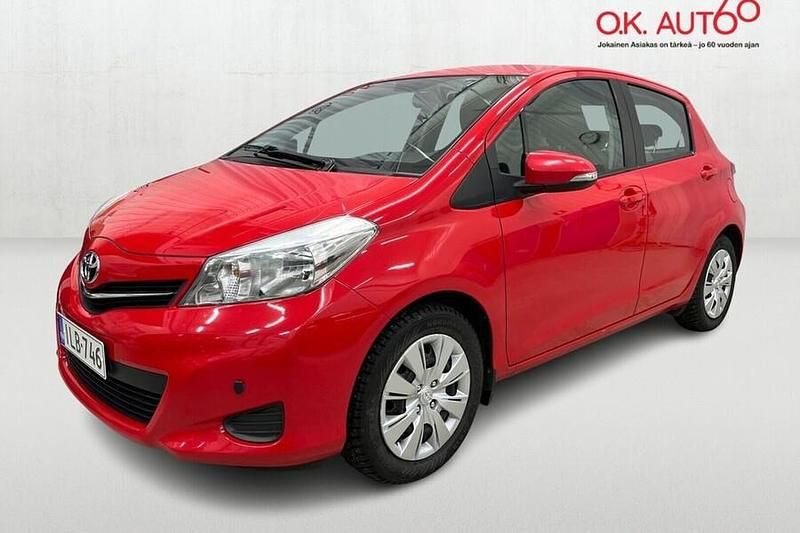 Käytetty 2013 Toyota Yaris Active Viistoperä | 11 900 € (Perustarjous) - Kuva 1/4