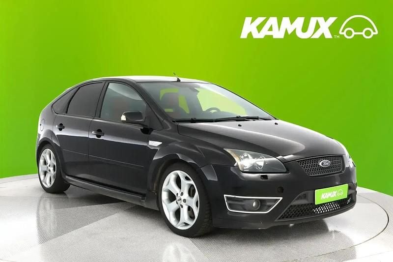 Panther black (metallic) Käytetty 2007 Ford Focus ST Sedan | 5 890 € (Perustarjous) - Kuva 1/4
