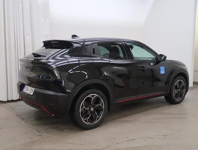 Käytetty Alfa Romeo Junior Edizione Speciale 114 kW (156 HP) 2024 Musta Katumaasturi