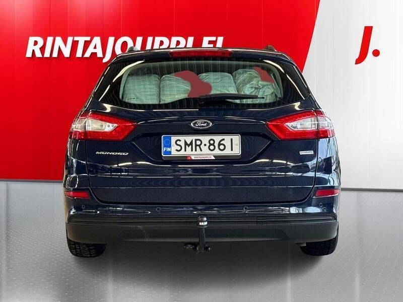Käytetty Ford Mondeo Trend 120 HP (88 kW) 2017 Sininen Farmari