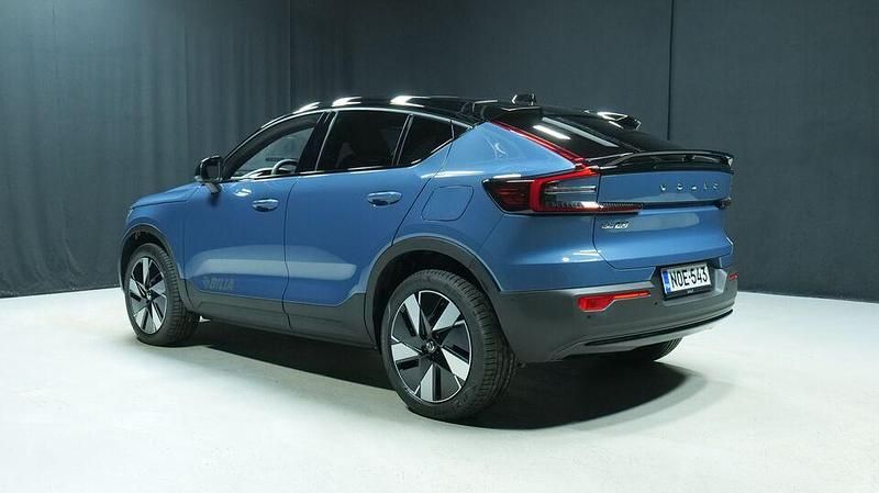 Käytetty Volvo EC40 Plus 185 kW (252 HP) 2025 Katumaasturi