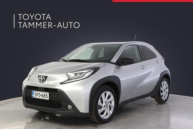 Hopea Käytetty 2023 Toyota Aygo X Edition Katumaasturi | 15 480 € (Perustarjous) - Kuva 1/3