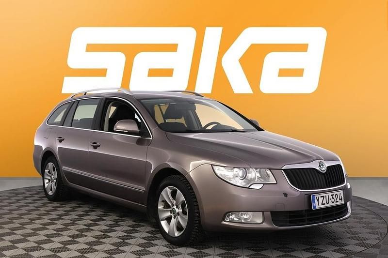 Käytetty 2011 Skoda Superb Ambition Farmari | 7 900 € (Perustarjous) - Kuva 1/3