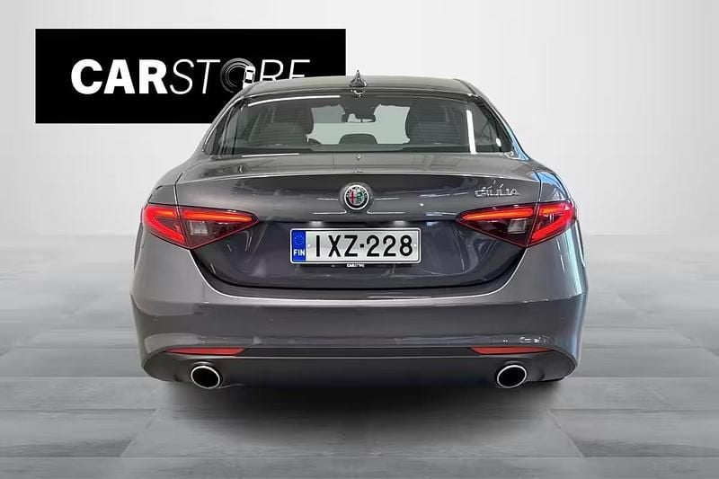 Käytetty Alfa Romeo Giulia Super 201 HP (147 kW) 2020 Sedan
