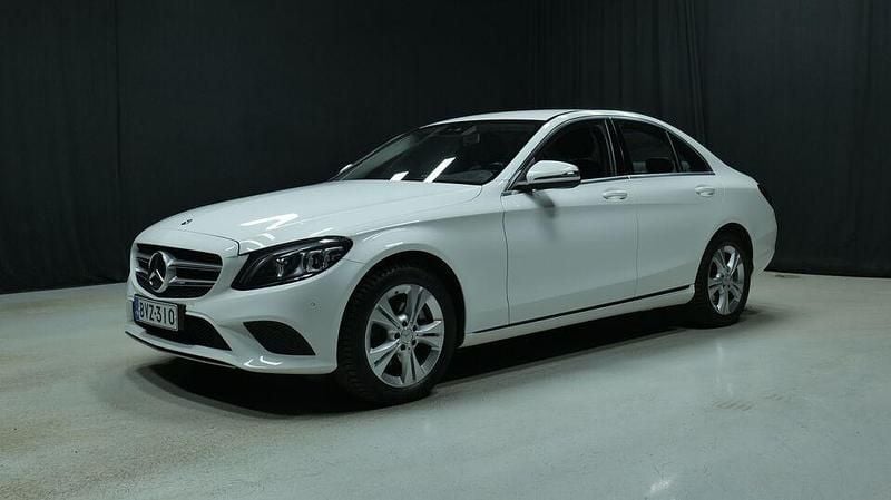 Valkoinen Käytetty 2019 Mercedes C200 Avantgarde Sedan | 23 800 € (Hyvä tarjous) - Kuva 1/3