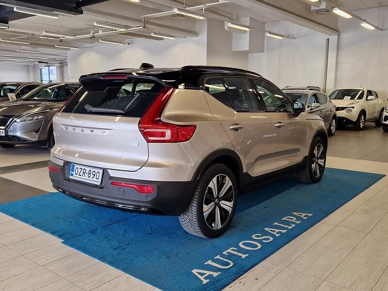 Käytetty Volvo XC40 Plus 185 kW (252 HP) 2023 Katumaasturi