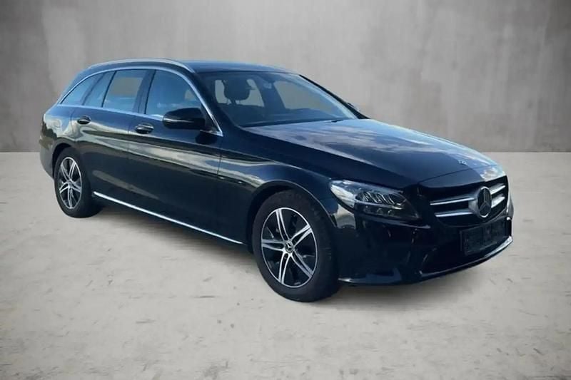 Musta Käytetty 2020 Mercedes C220 Avantgarde Farmari | 24 900 € (Perustarjous) - Kuva 1/4