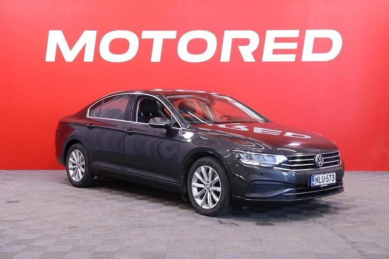 Käytetty VW Passat Style 150 HP (110 kW) 2020 Sedan