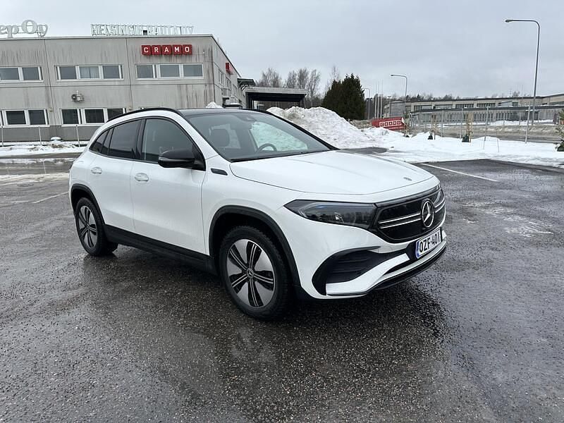 Käytetty Mercedes EQA250 Business 139 kW (190 HP) 2021 Katumaasturi
