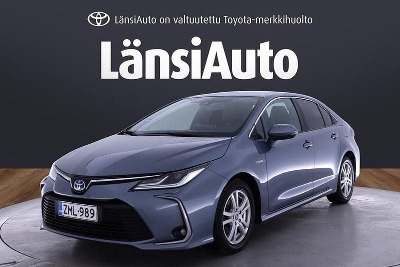 Käytetty Toyota Corolla Active 122 HP (89 kW) 2019 Hopea Sedan