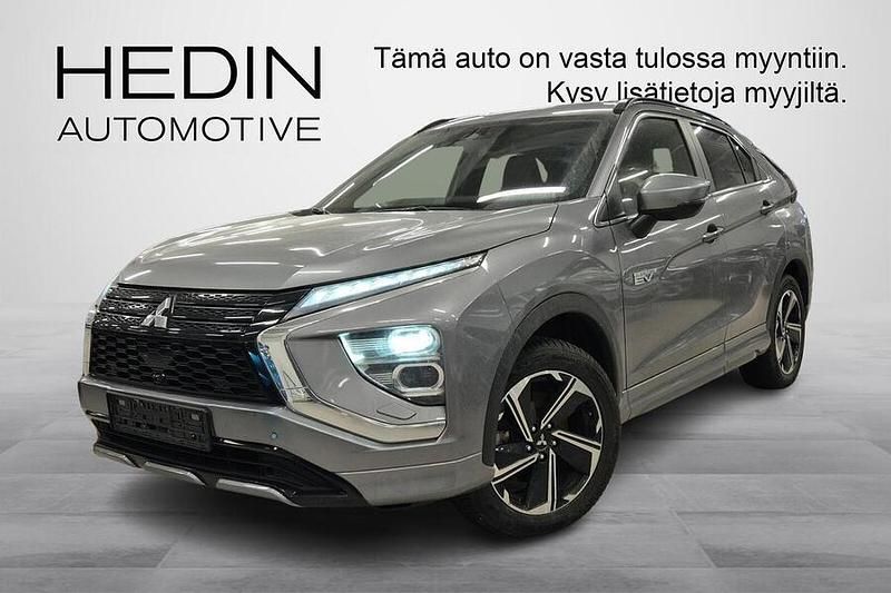 Harmaa Käytetty 2023 Mitsubishi Eclipse Cross Intense Katumaasturi | 24 900 € (Hieman kallis) - Kuva 1/3