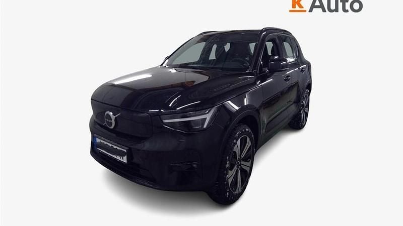 Käytetty Volvo XC40 Plus 169 kW (231 HP) 2023 Musta Katumaasturi