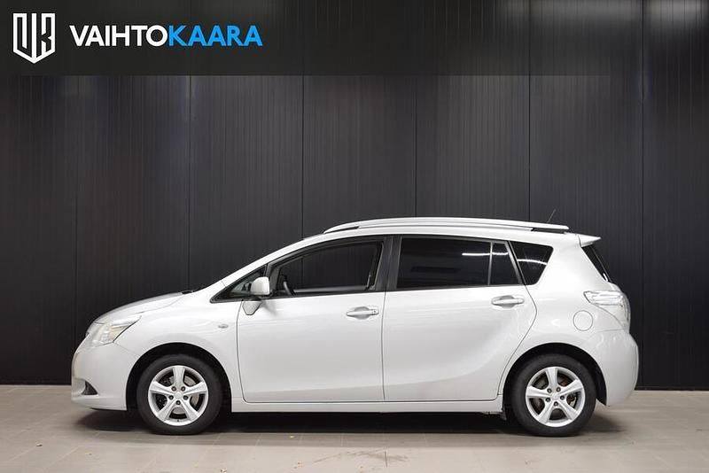 Käytetty Toyota Verso Multidrive S 147 HP (108 kW) 2010 Tila-auto