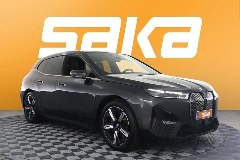 Käytetty 2023 BMW iX Sport Line Katumaasturi | 64 700 € (Perustarjous) - Kuva 1/3