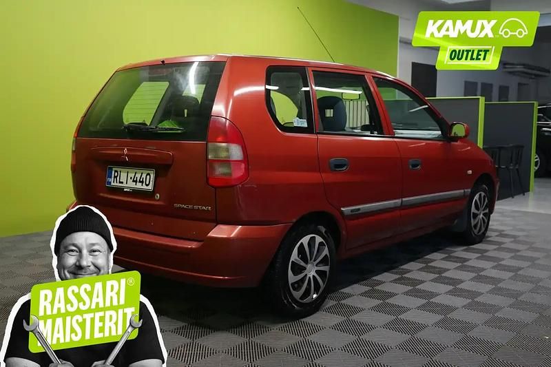 Käytetty Mitsubishi Space Star 98 HP (72 kW) 2002 Punainen Tila-auto
