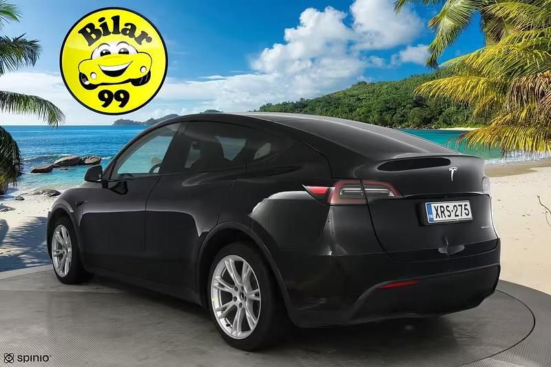Käytetty Tesla Model Y 258 kW (351 HP) 2023 Katumaasturi