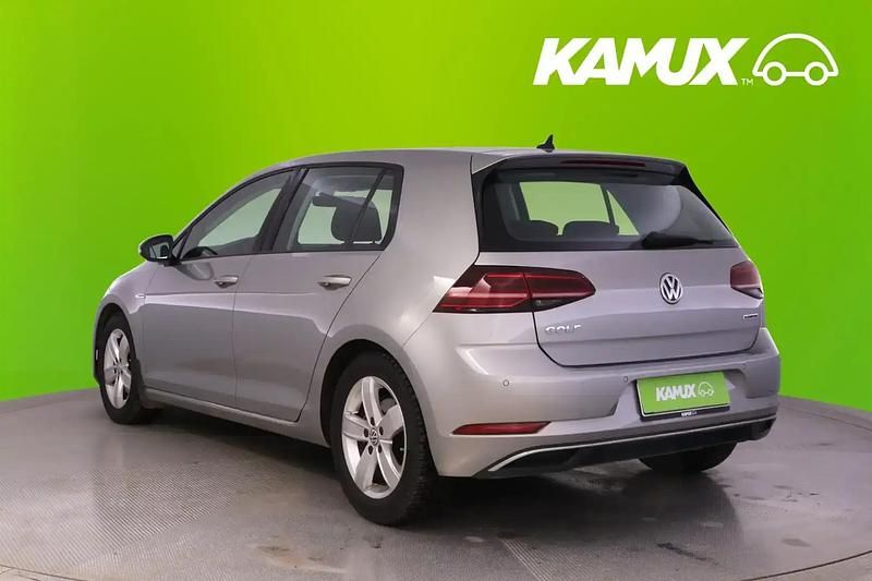 Käytetty VW Golf VII Comfortline 131 HP (96 kW) 2018 Hopea / harmaa Sedan