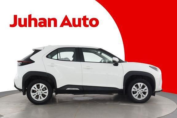 Käytetty Toyota Yaris Cross Active 116 HP (85 kW) 2022 Valkoinen Katumaasturi