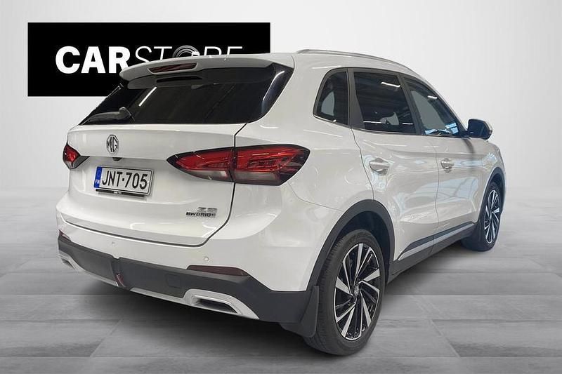 Käytetty MG ZS Luxury 197 HP (144 kW) 2024 Sedan