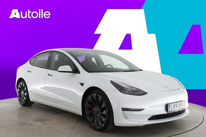 Käytetty 2021 Tesla Model 3 Performance Sedan | 30 890 € (Perustarjous) - Kuva 1/4