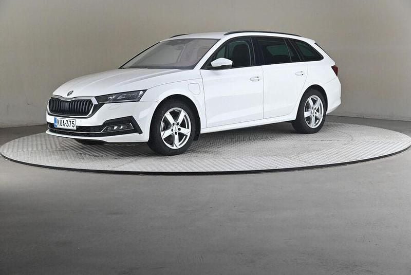 Käytetty Skoda Octavia Style 150 HP (110 kW) 2020 Farmari