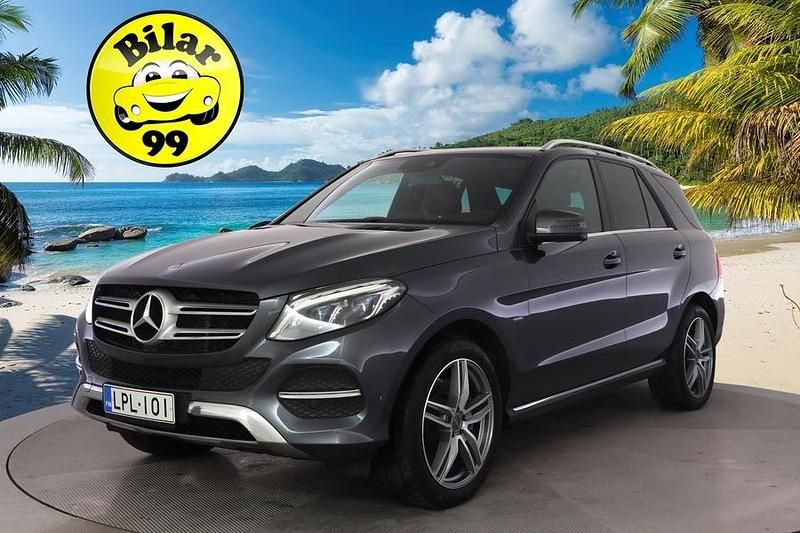 Käytetty 2016 Mercedes GLE500 Katumaasturi | 24 480 € - Kuva 1/3