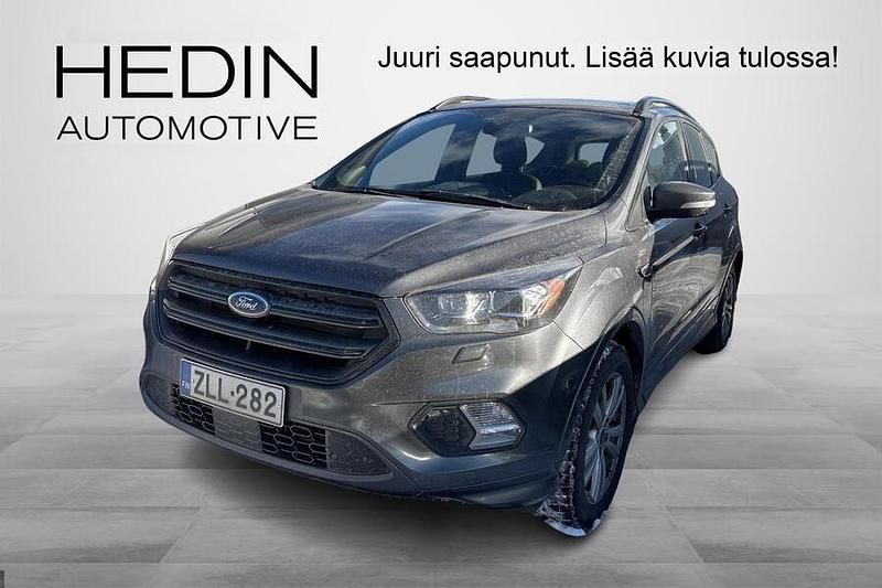 Käytetty Ford Kuga ST-Line 150 HP (110 kW) 2017 Harmaa Katumaasturi