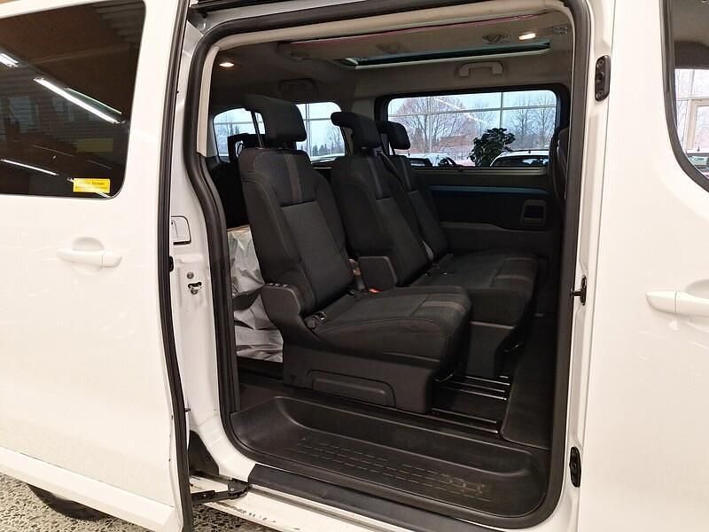 Käytetty Peugeot Traveller Active 177 HP (130 kW) 2019 Valkoinen Tila-auto