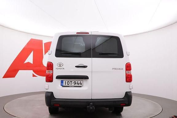 Käytetty Toyota Proace 177 HP (130 kW) 2021 Valk Tila-auto