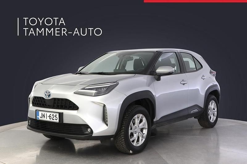 Hopea Käytetty 2024 Toyota Yaris Cross Active Katumaasturi | 27 880 € (Perustarjous) - Kuva 1/3
