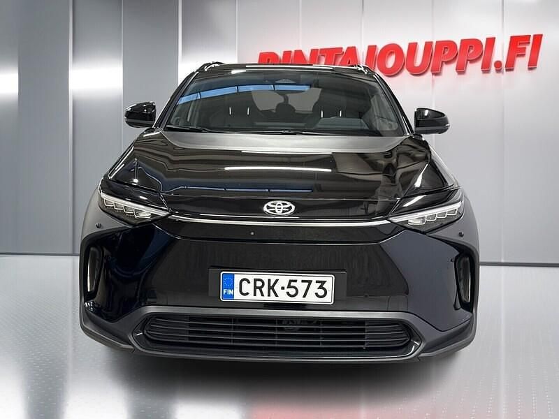 Käytetty Toyota bZ4X Style 252 kW (343 HP) 2023 Musta Katumaasturi