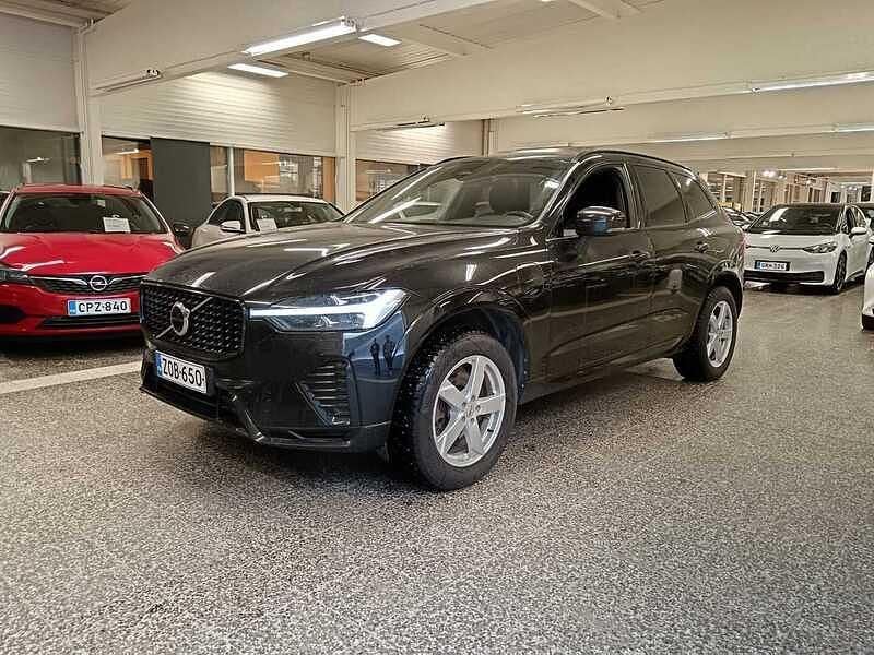 Musta Käytetty 2022 Volvo XC60 R-Design Katumaasturi | 37 890 € (Hieman kallis) - Kuva 1/1