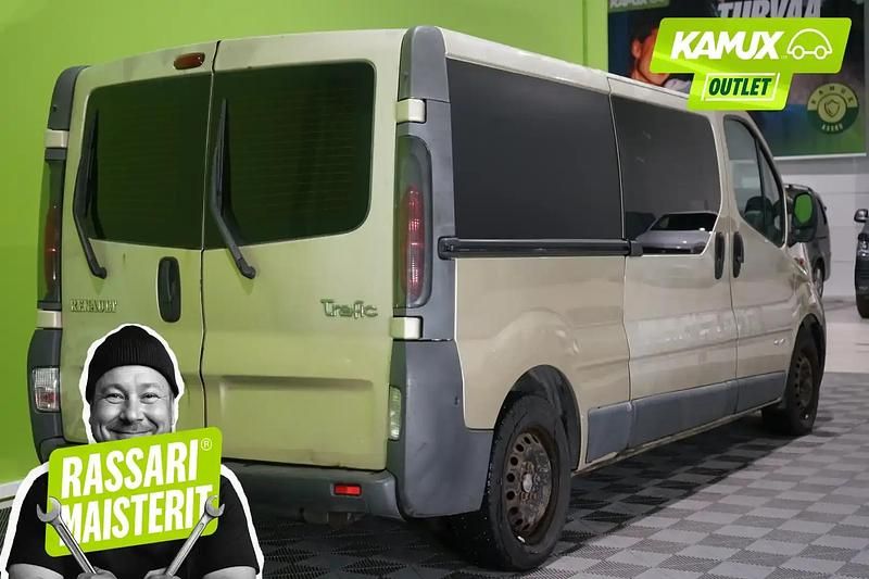 Käytetty Renault Trafic 135 HP (99 kW) 2006 Vihreä Tila-auto